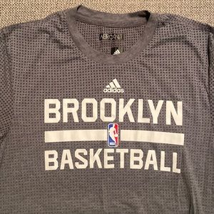 Men’s Adidas NBA Brooklyn Nets Warmup T-Shirt - Size M